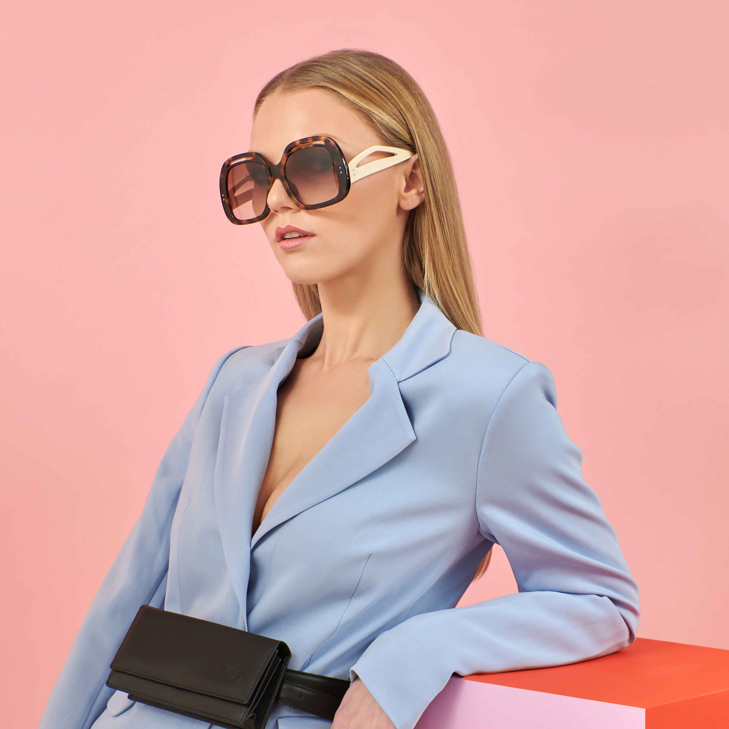 Linda Farrow zonnebrillen - groot aanbod, advies op maat