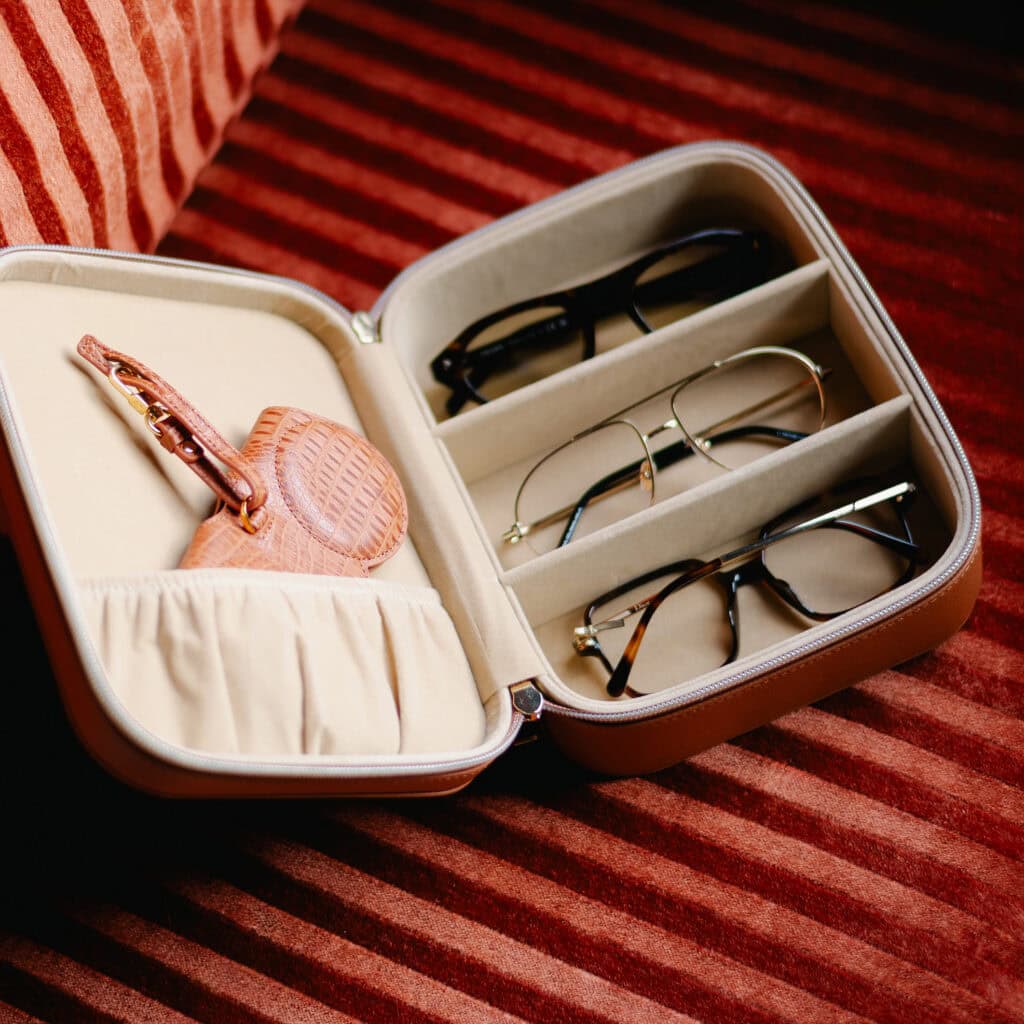 Krijg een brillenbox cadeau bij 2 brillen - Optiek Lammerant